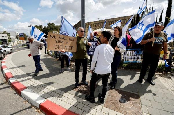 Netanyahu’s coalition strained by reservists’ judicial protests
