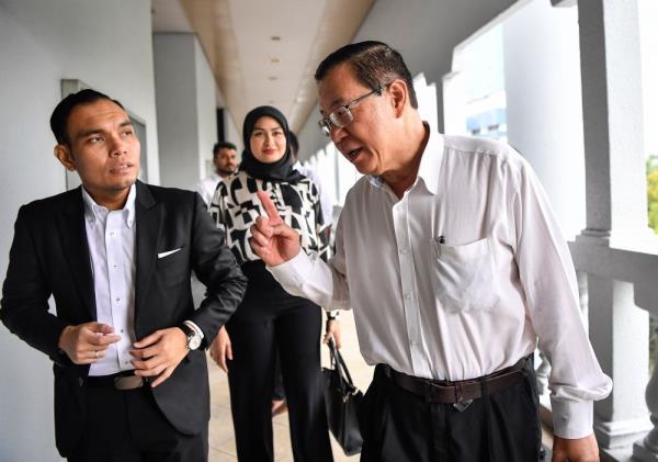 Trial: Ex-company official can’t verify if bribes went to Guan Eng